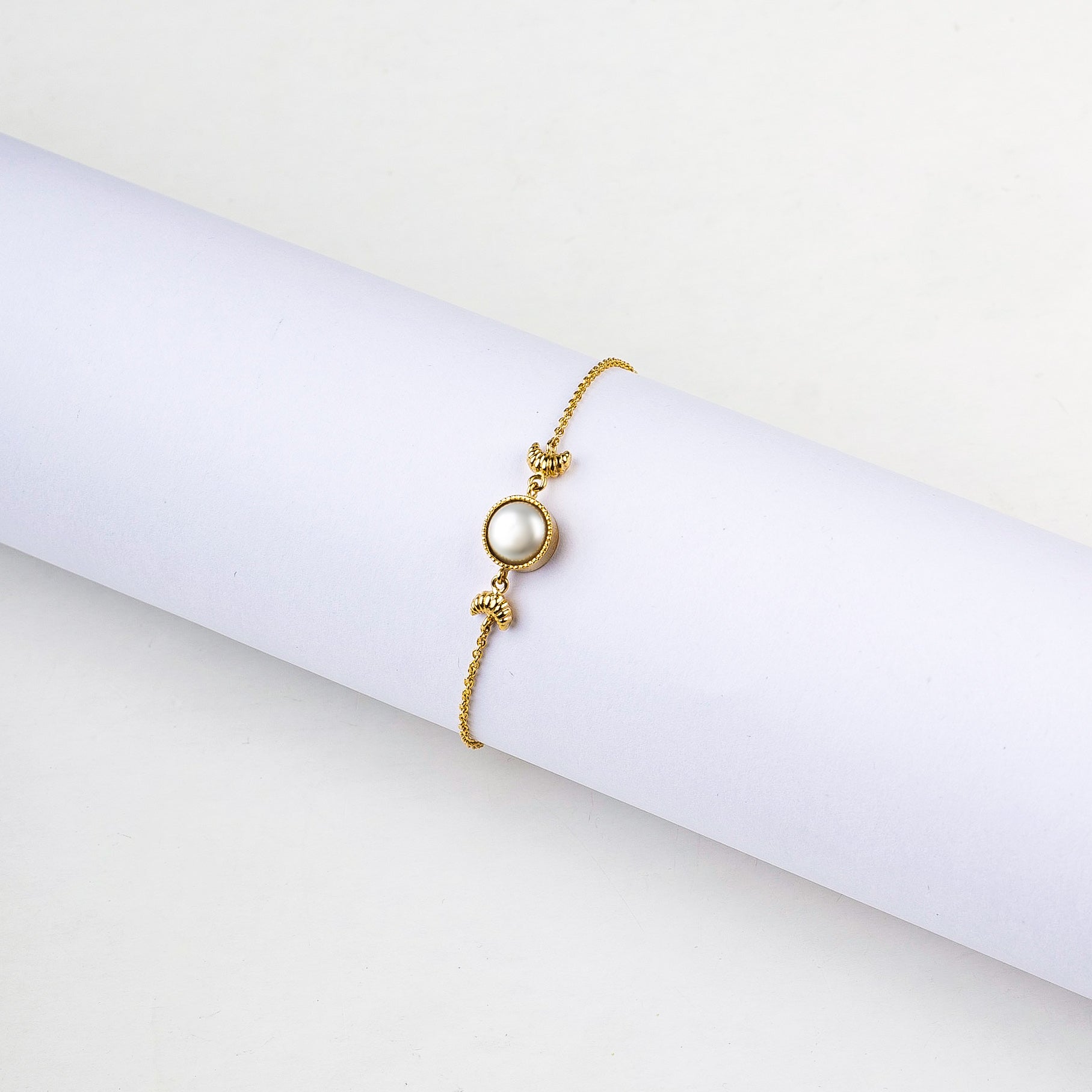 Pearl & Moon Bracelet
