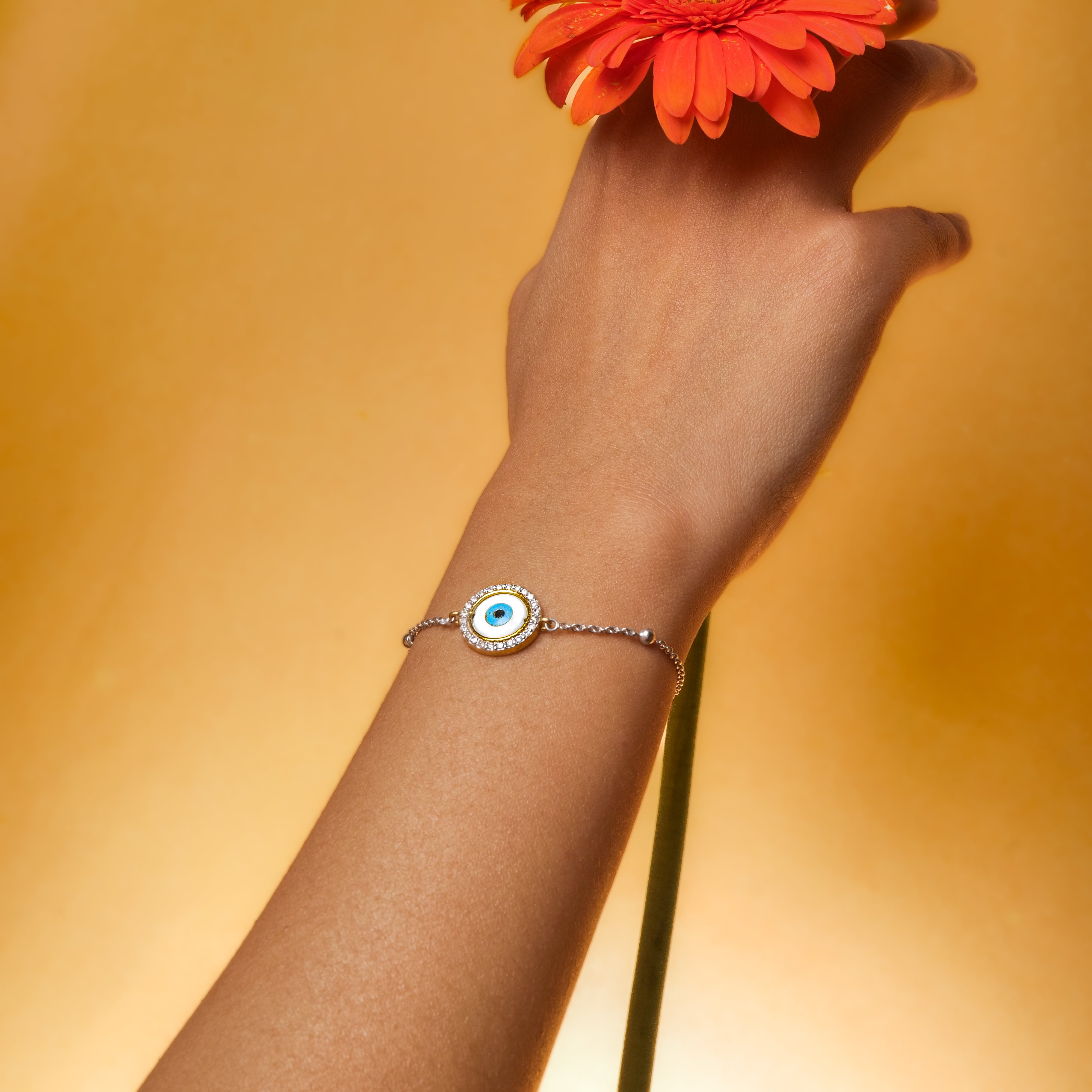 Round Evil Eye with Diamonds Bracelet