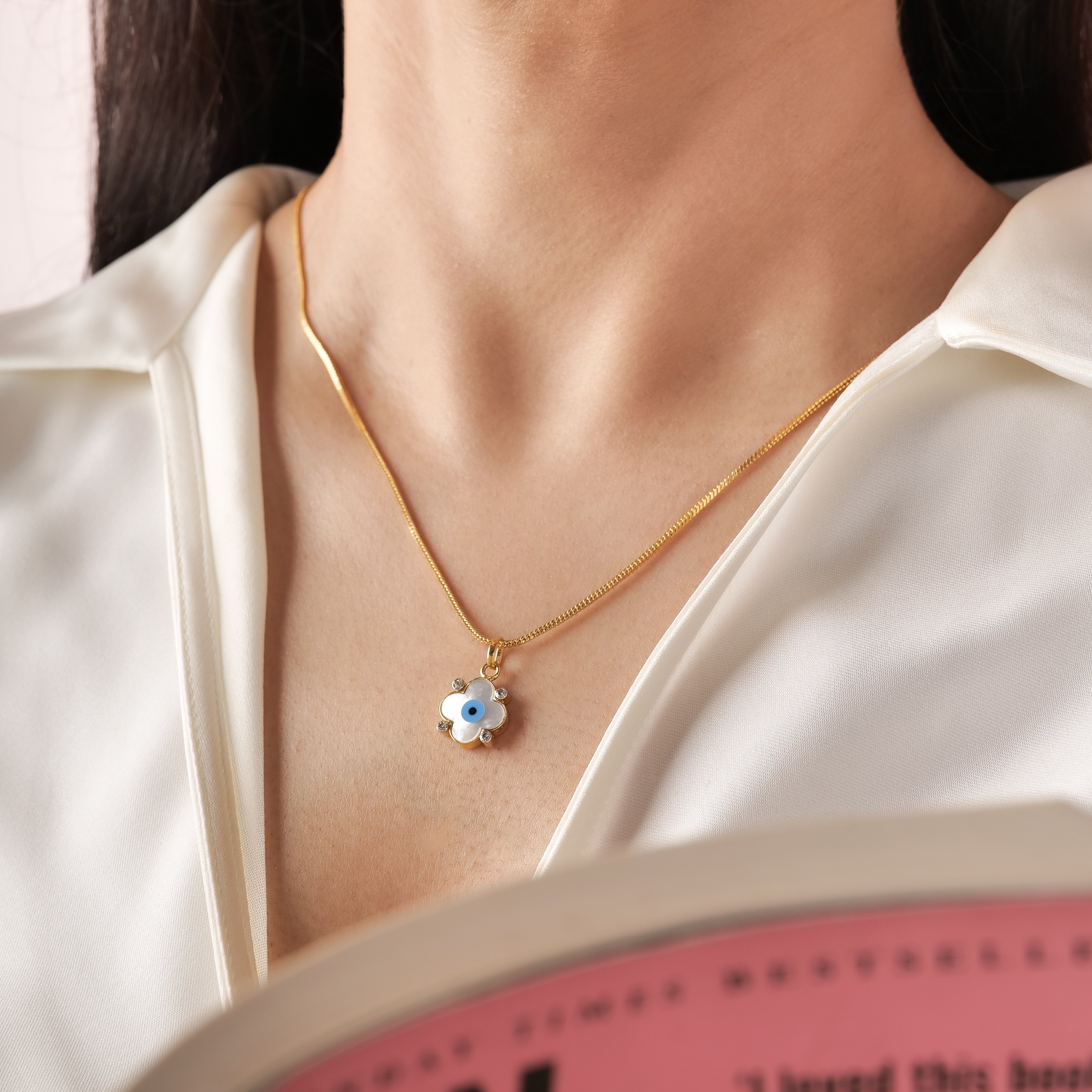 Bloom Like A Flower with 4 Diamonds Pendant